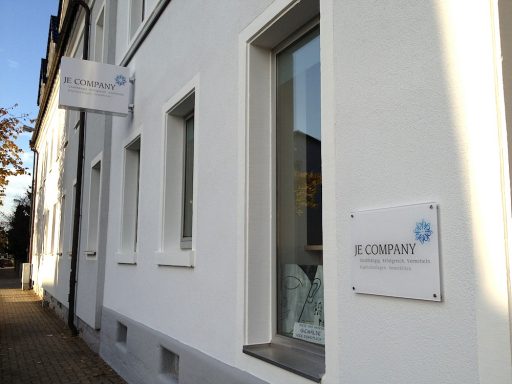 firmenschild in ettlingen leuchtreklame plexiglas mit digitaldruck