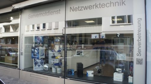 Schaufensterbeschriftung in Mannheim für einen IT Unternehmen.