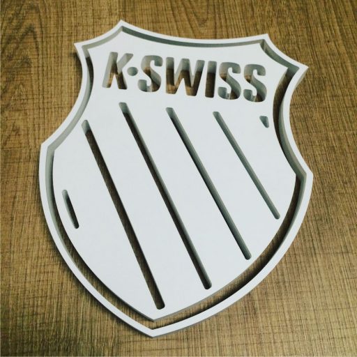 kswiss 3d logo aus Hartschaum