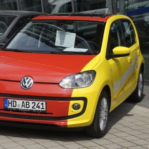 Vollverklebung 3 farbig fü Autohaus.